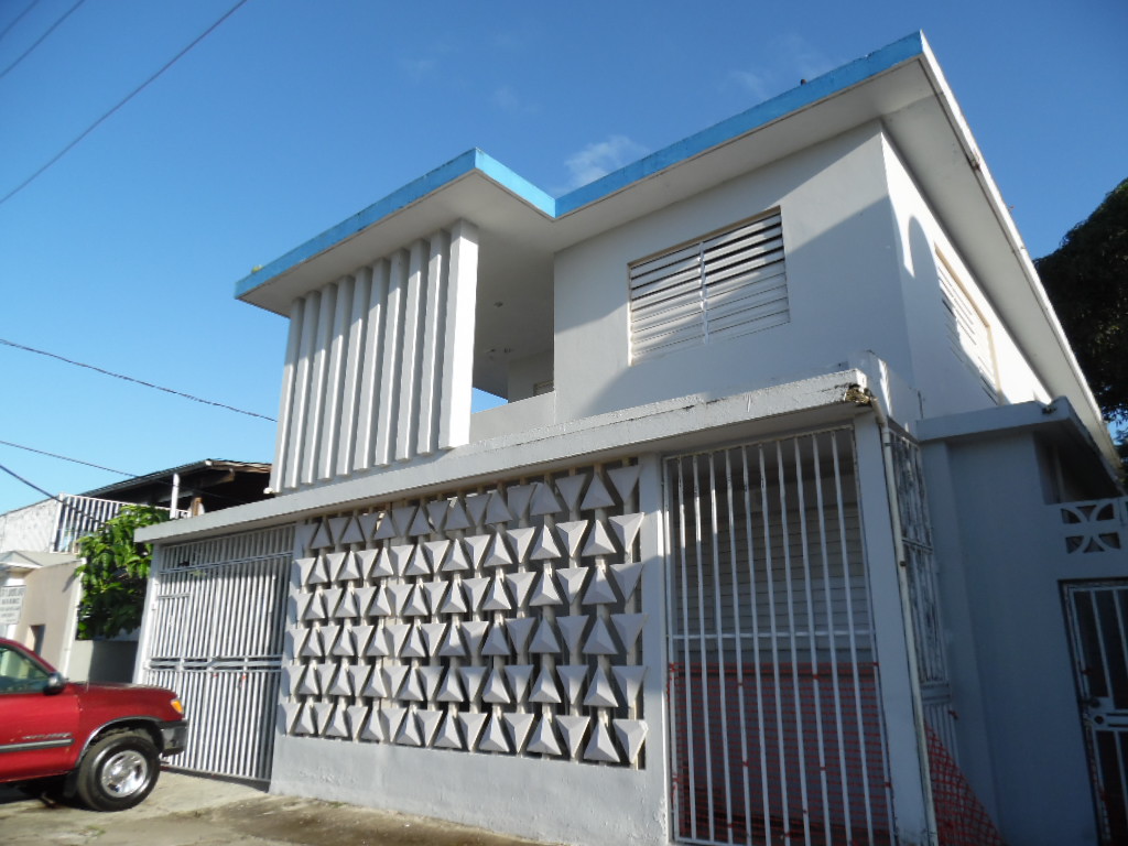 31 Calle LunaCarolina, PR, 00979Carolina County