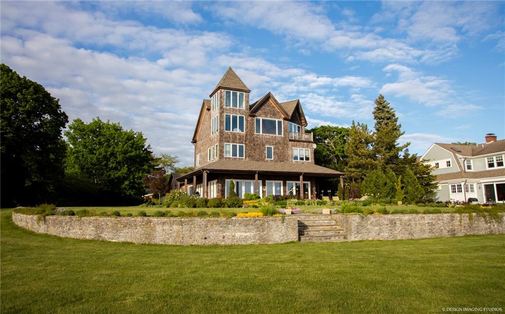 23 Appian Way, Barrington, RI 02806