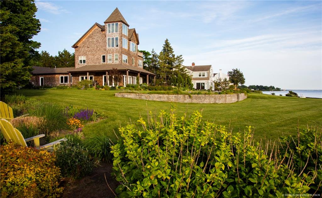 23 Appian Way, Barrington, RI 02806