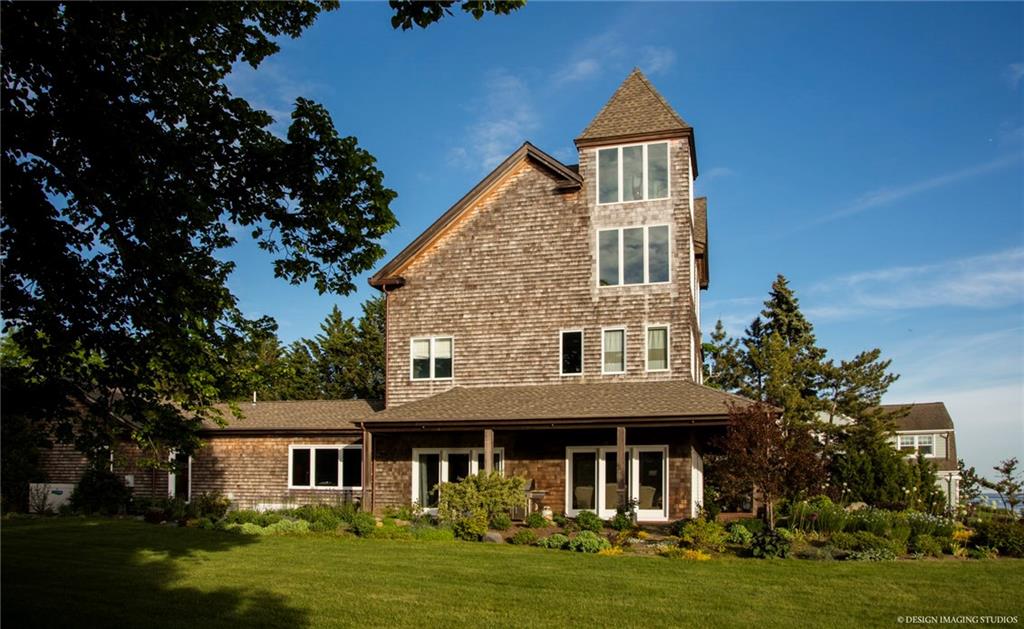 23 Appian Way, Barrington, RI 02806