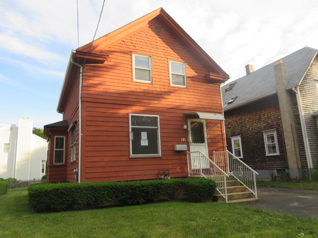 11 Bradford StBarrington, RI, 02806Bristol County