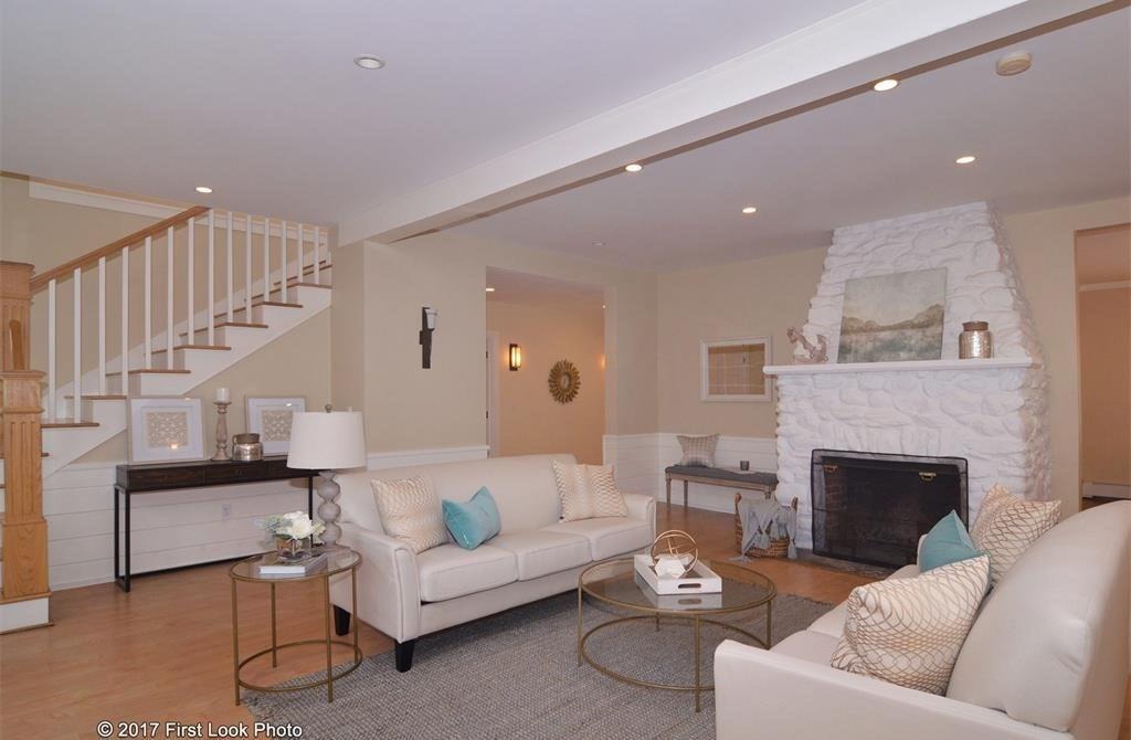 10 Sunset Road, Bristol, RI 02809