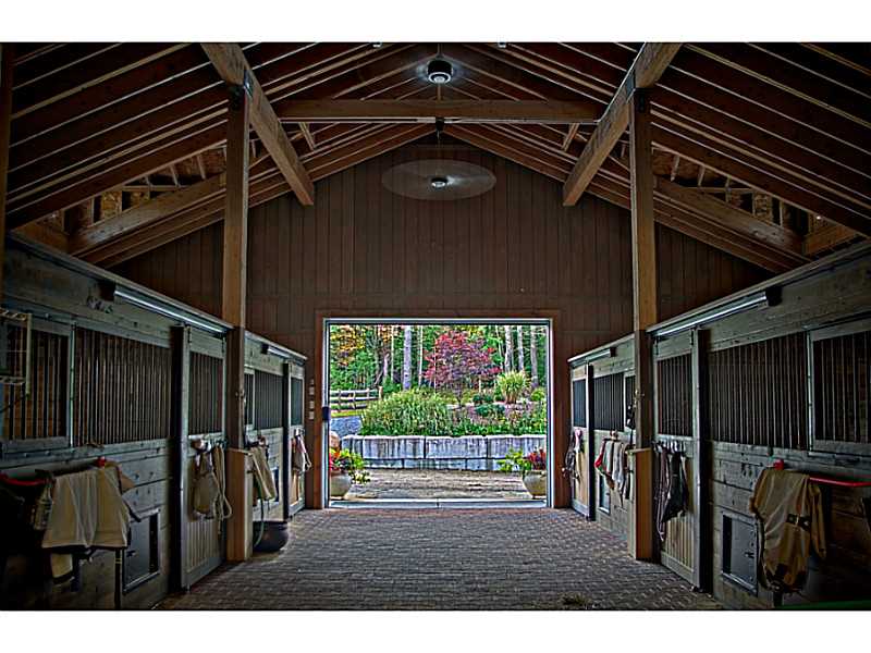 61 PINE HILL Road, Richmond, RI 02812