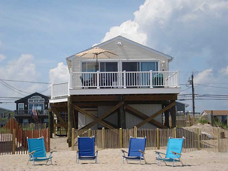 706 CHARLESTOWN BEACH Road, Charlestown, RI 02813