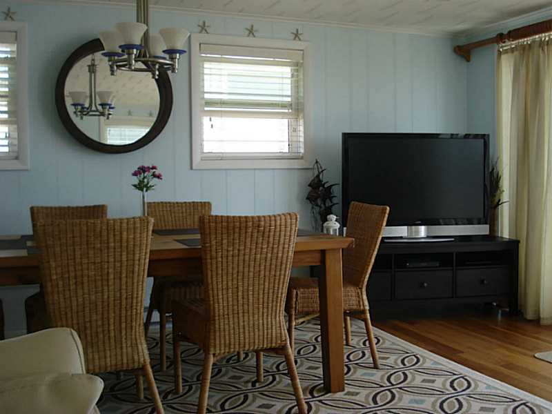 706 CHARLESTOWN BEACH Road, Charlestown, RI 02813