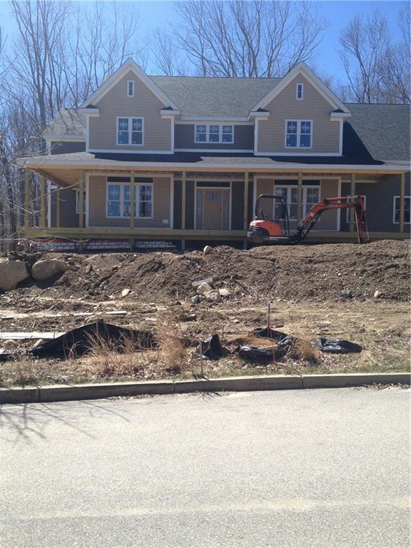 25 Oakbrook Court, East Greenwich, RI 02818