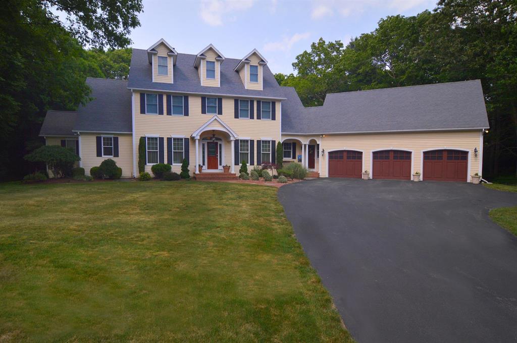 8 BROOKFIELD Court, East Greenwich, RI 02818