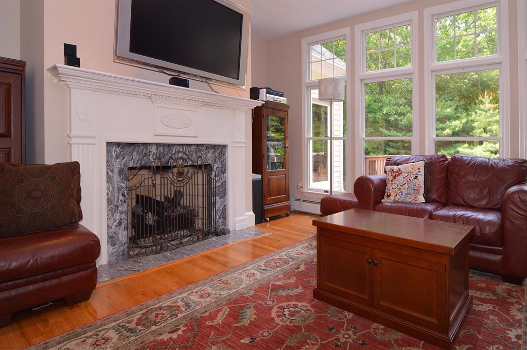 8 BROOKFIELD Court, East Greenwich, RI 02818