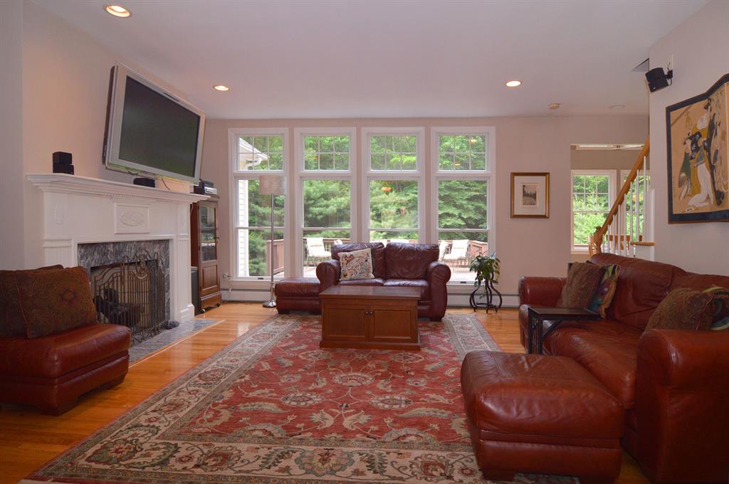 8 BROOKFIELD Court, East Greenwich, RI 02818