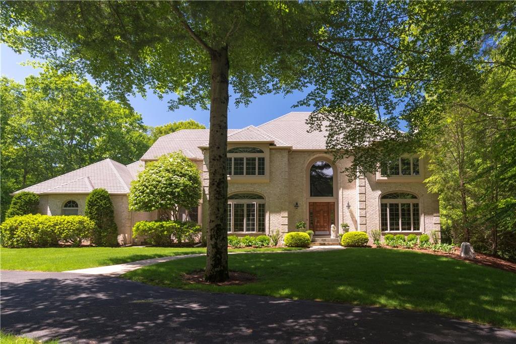 6 Brookfield Court, East Greenwich, RI 02818