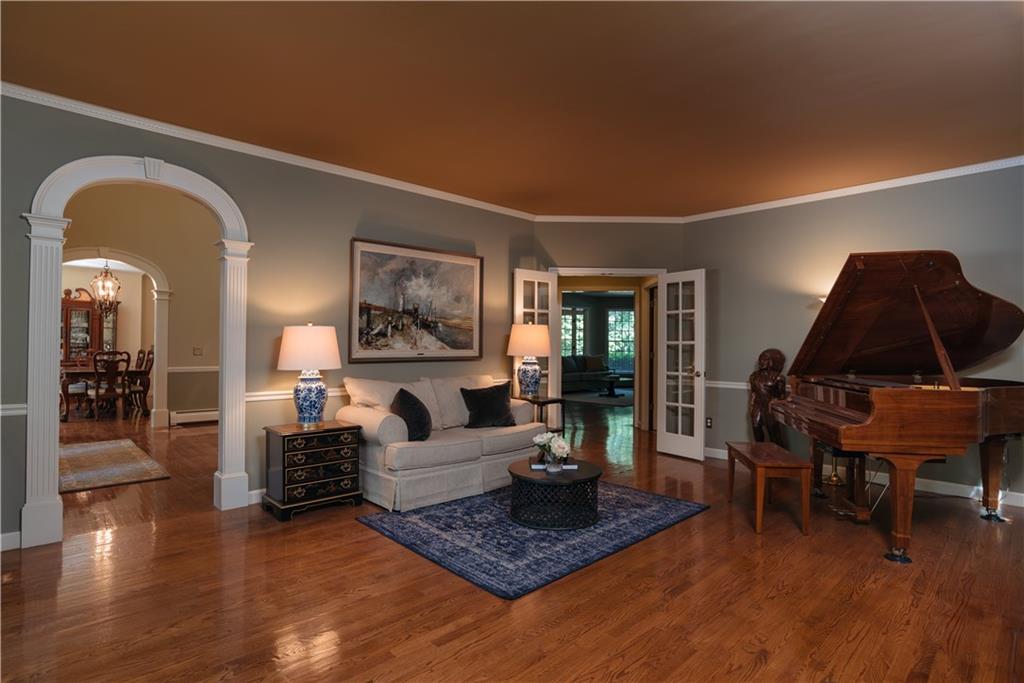 6 Brookfield Court, East Greenwich, RI 02818