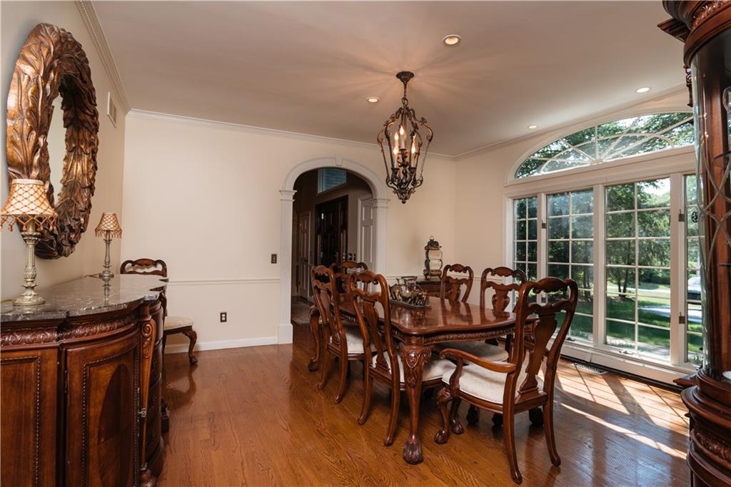 6 Brookfield Court, East Greenwich, RI 02818