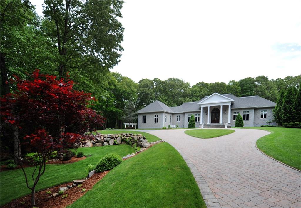 524 Tillinghast Rd, East Greenwich, RI 02818