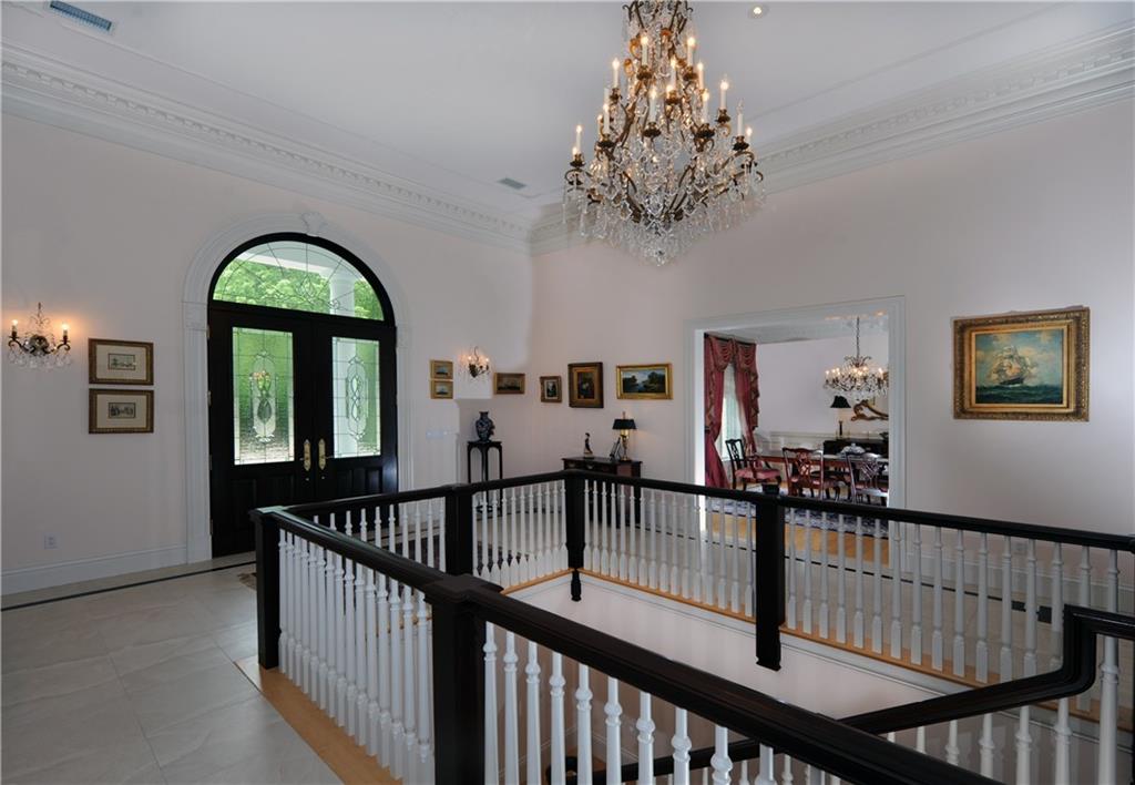 524 Tillinghast Rd, East Greenwich, RI 02818