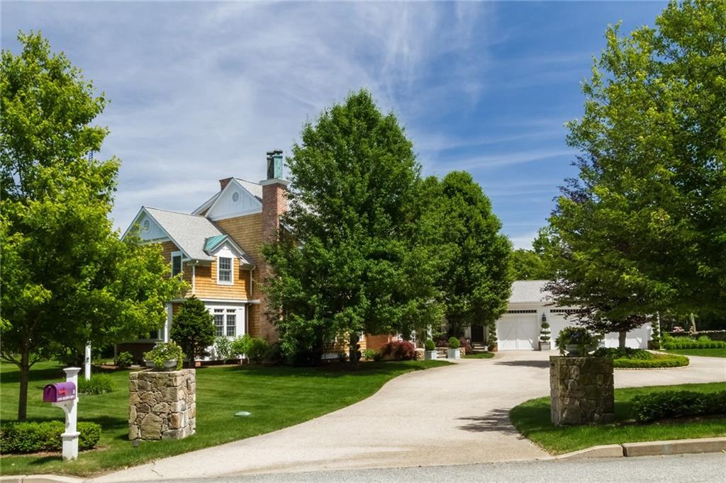 5 LONGMEADOW Drive, East Greenwich, RI 02818