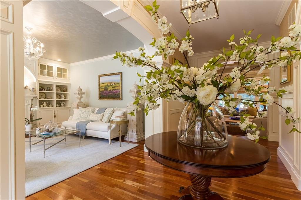 5 LONGMEADOW Drive, East Greenwich, RI 02818