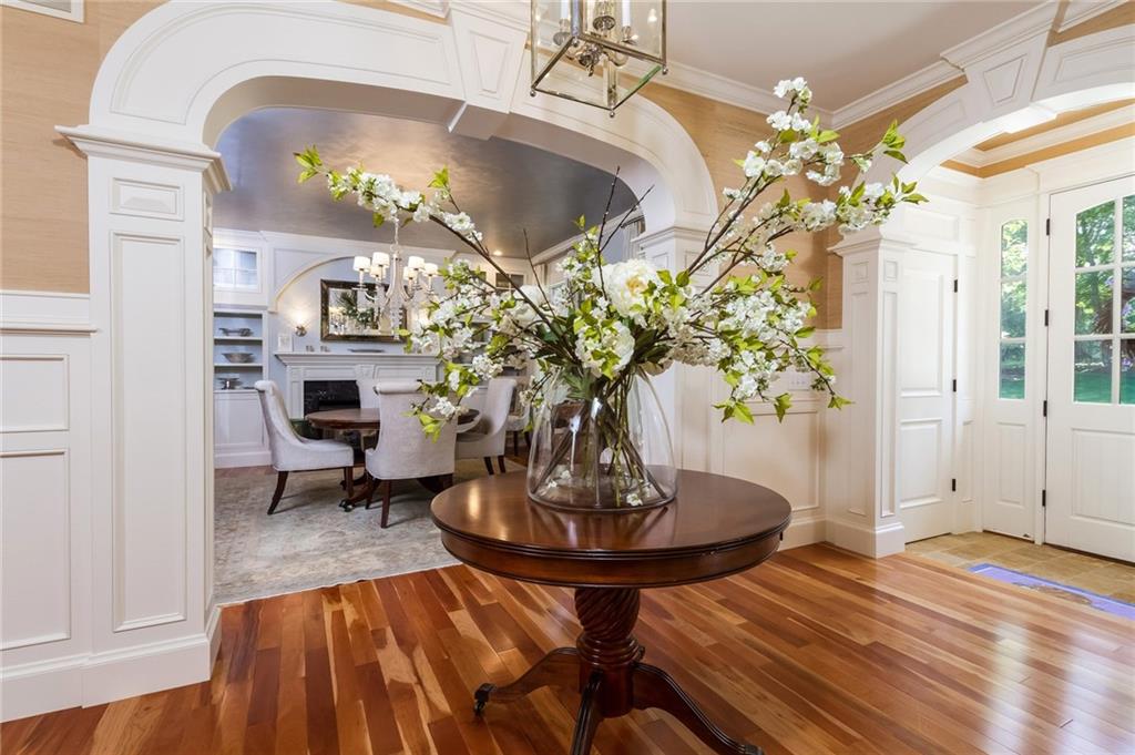 5 LONGMEADOW Drive, East Greenwich, RI 02818