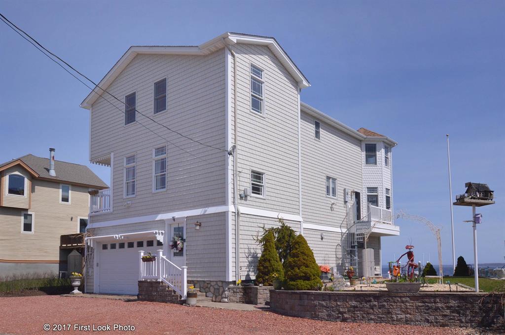 54 Bradford Avenue, Warwick, RI 02818