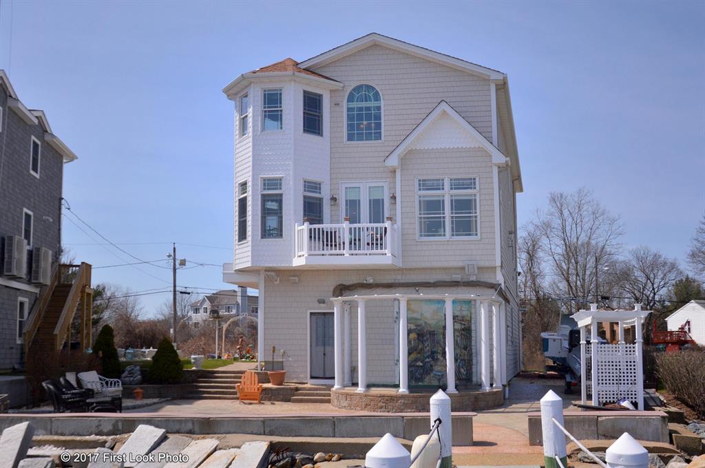 54 Bradford Avenue, Warwick, RI 02818