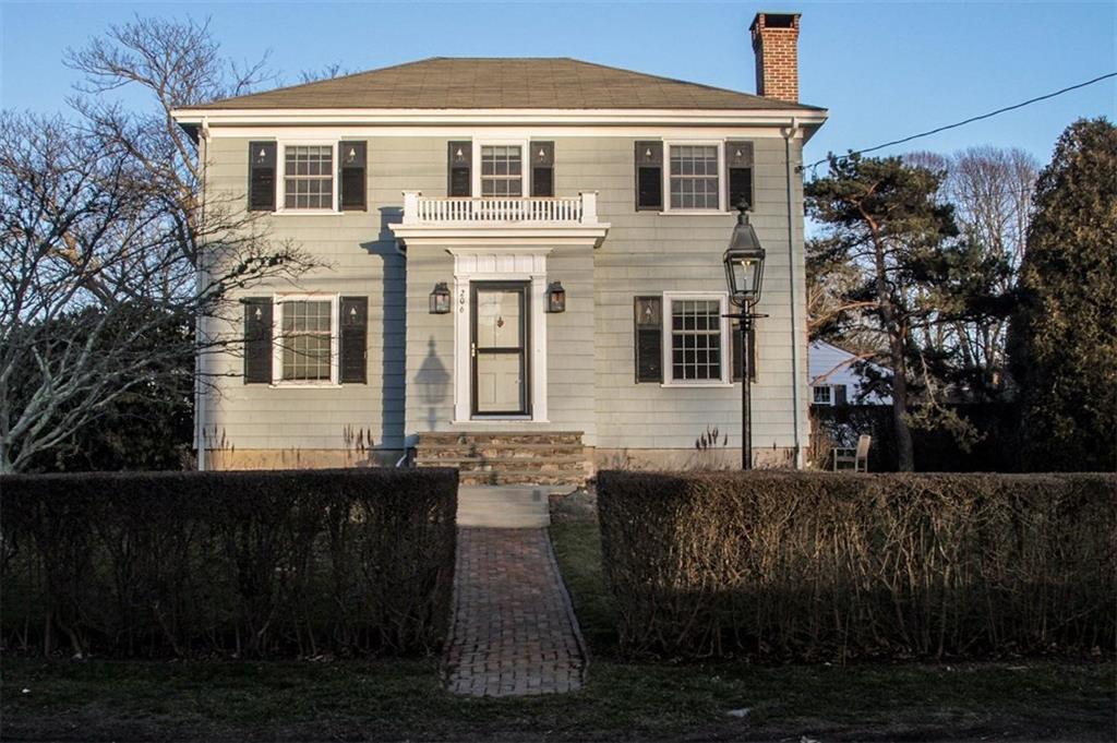 206 Coggeshall Avenue, Newport, RI 02840
