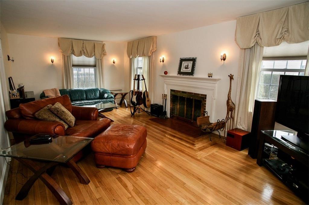 206 Coggeshall Avenue, Newport, RI 02840