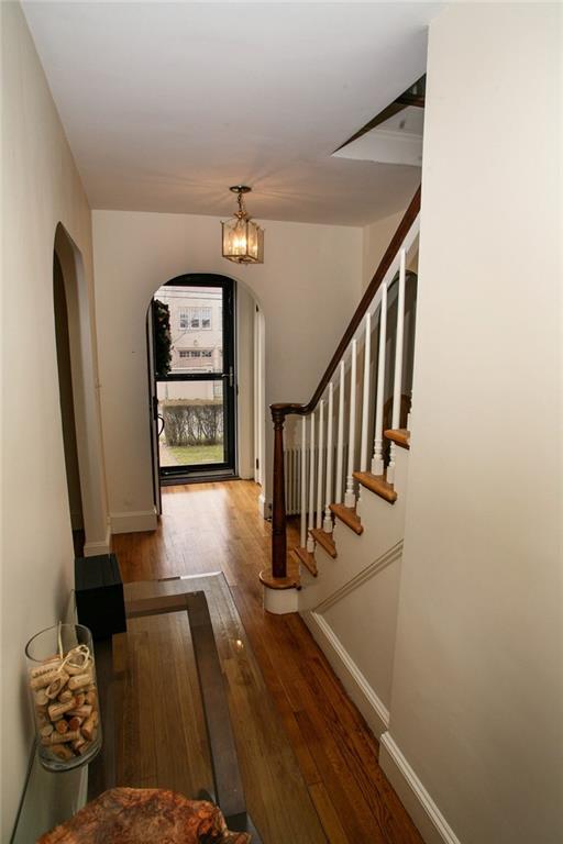 206 Coggeshall Avenue, Newport, RI 02840