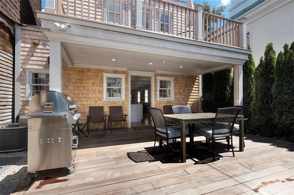 11 Clarke Street, Newport, RI 02840