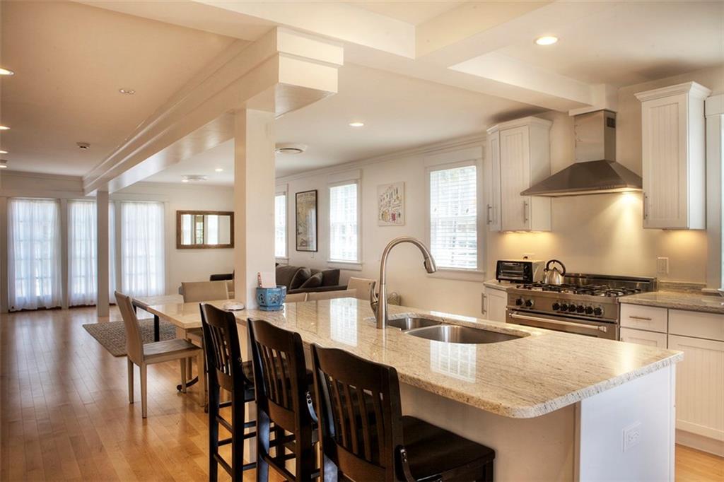 11 Clarke Street, Newport, RI 02840