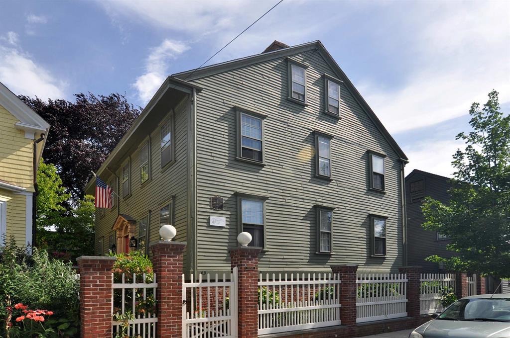 43 Elm Street, Newport, RI 02840