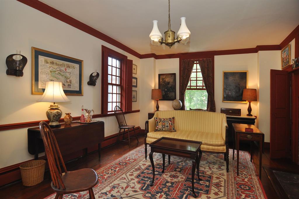 43 Elm Street, Newport, RI 02840