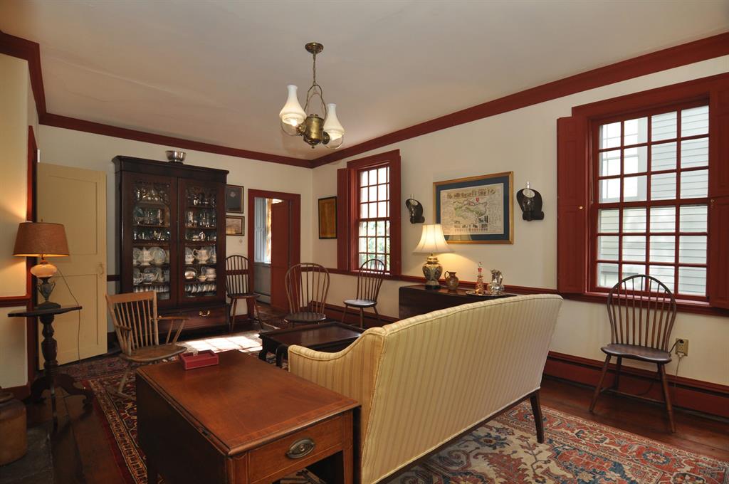 43 Elm Street, Newport, RI 02840