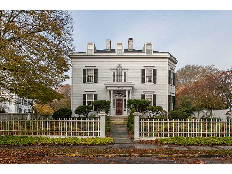 5 TOURO PARK WEST, Newport, RI 02840