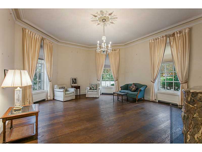5 TOURO PARK WEST, Newport, RI 02840