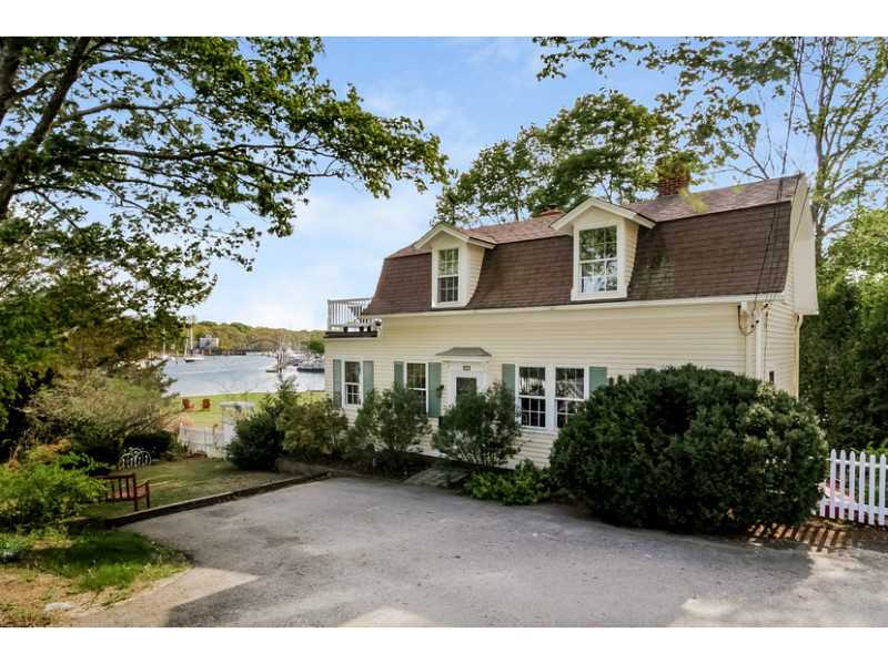 21 GOLD Street, North Kingstown, RI 02852