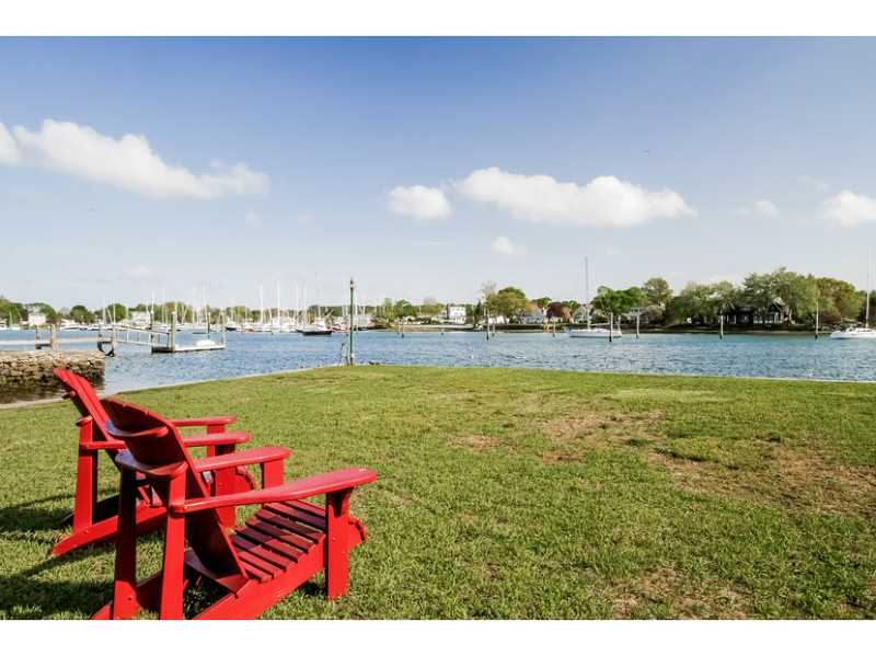 21 GOLD Street, North Kingstown, RI 02852