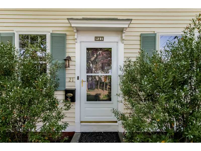 21 GOLD Street, North Kingstown, RI 02852