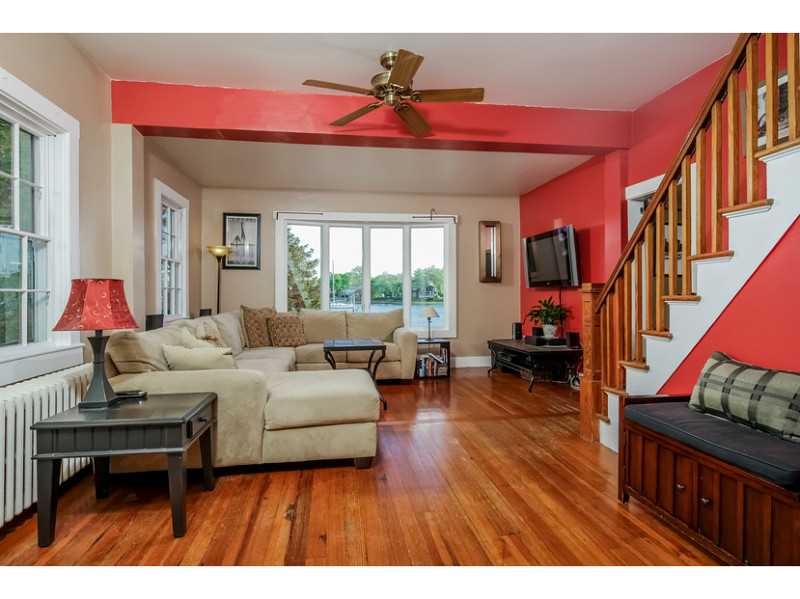 21 GOLD Street, North Kingstown, RI 02852
