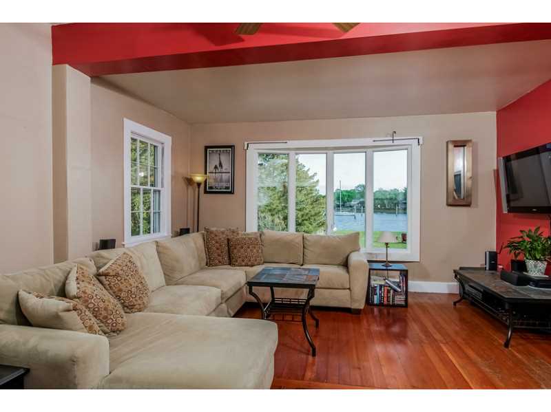 21 GOLD Street, North Kingstown, RI 02852