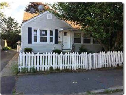 154 Francis AvePawtucket, RI, 02860Providence County