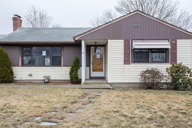 653 Newport AvePawtucket, RI, 02861Providence County