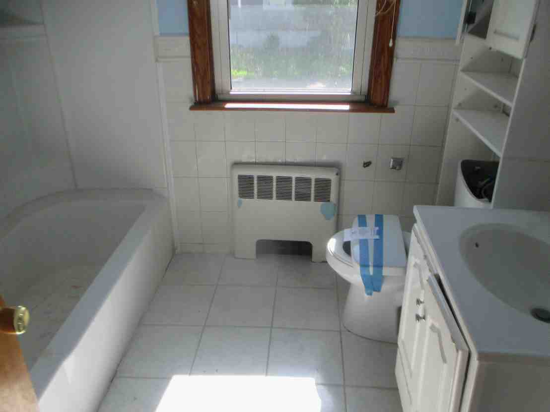 65 Columbine AvePawtucket, RI, 02861Providence County