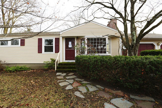 30 Vista DrLincoln, RI, 02865Providence County