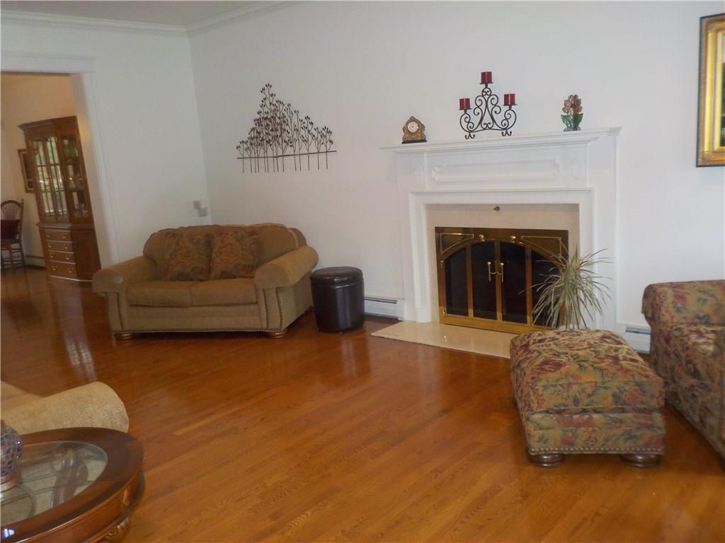 2 Bridle Drive, Lincoln, RI 02865