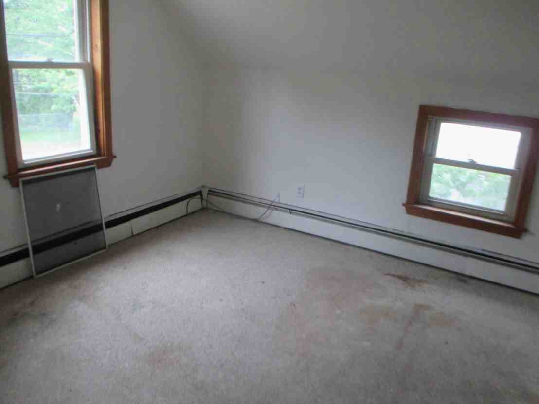 373-375 Front St02Lincoln, RI, 02865Providence County