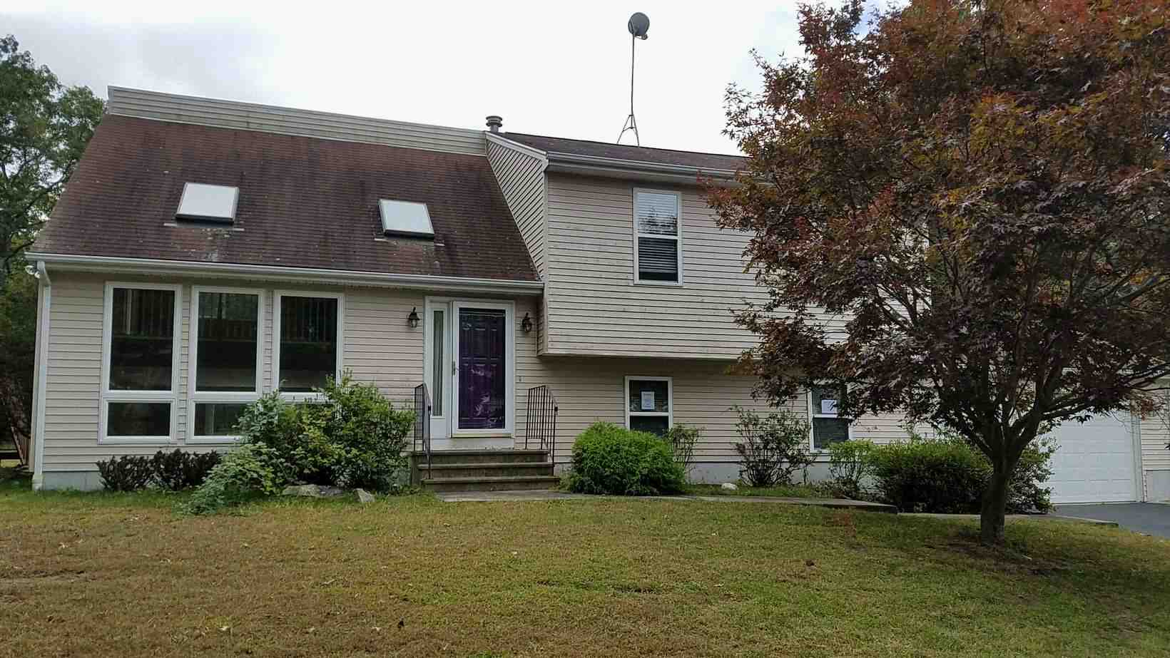 3 Cara DrLincoln, RI, 02865Providence County