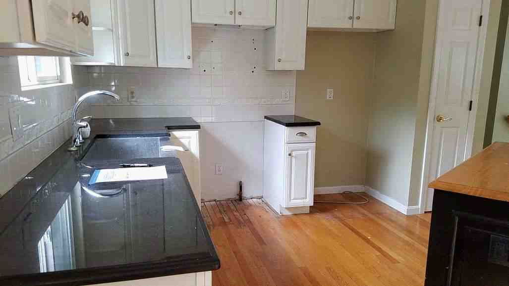 3 Cara DrLincoln, RI, 02865Providence County