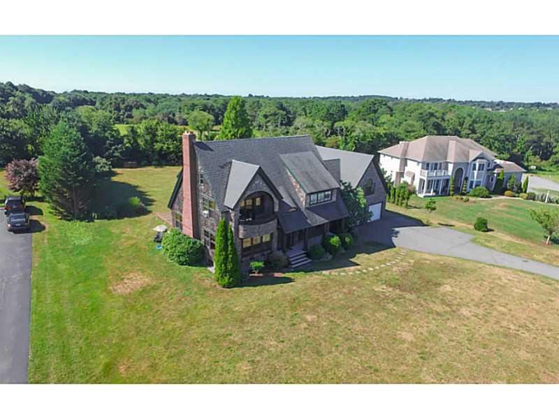 168 COTTONTAIL Drive, Portsmouth, RI 02871