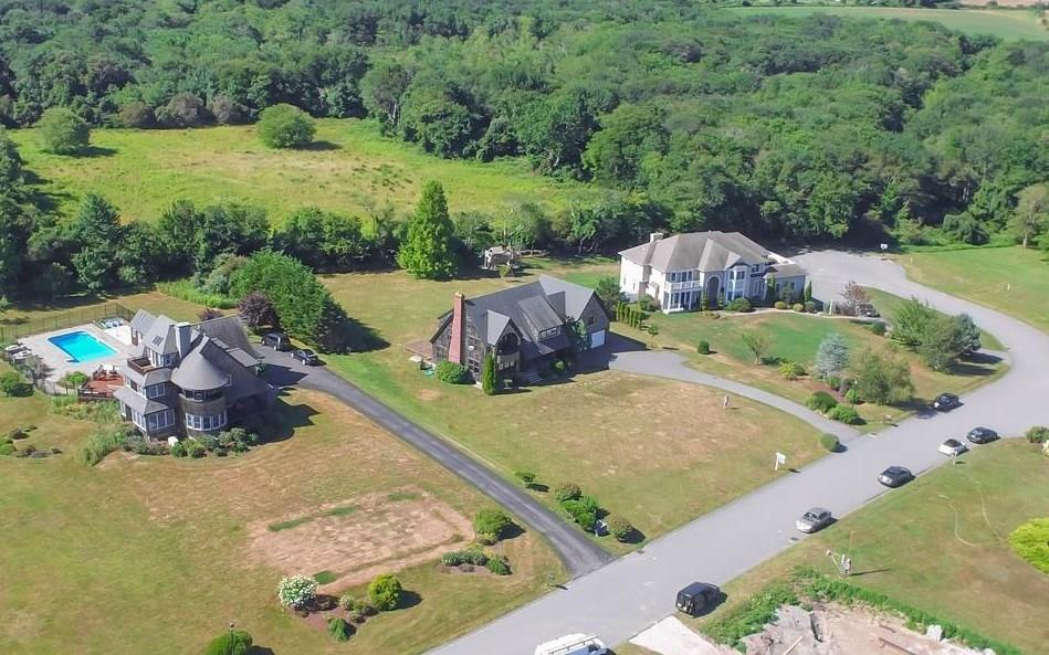 168 COTTONTAIL Drive, Portsmouth, RI 02871