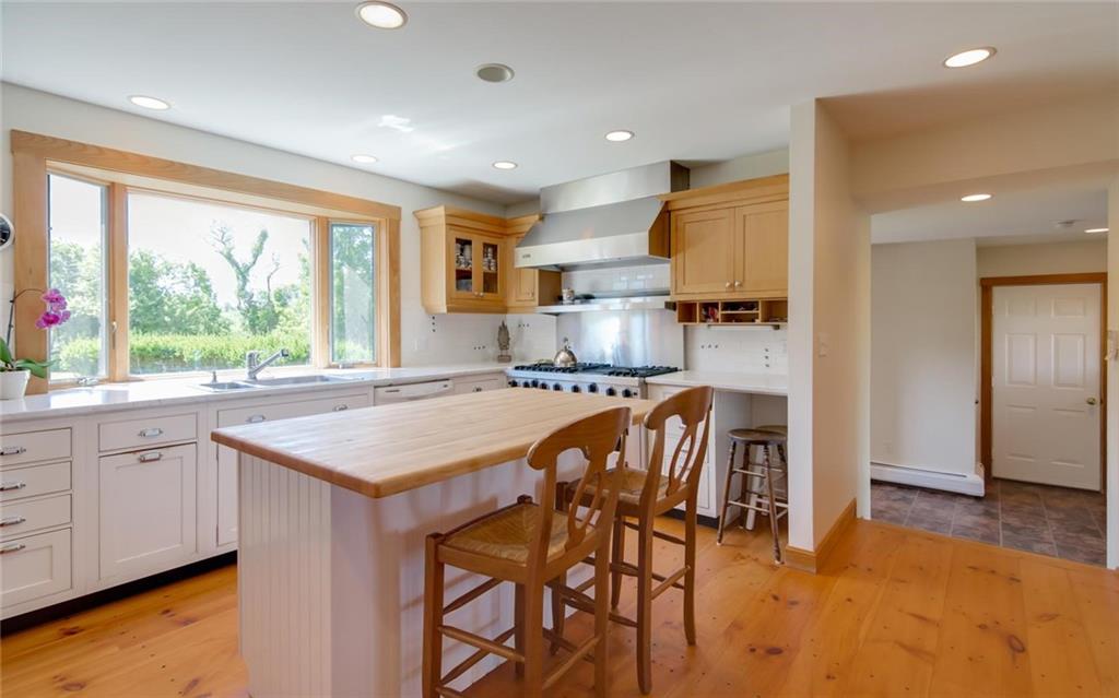 168 COTTONTAIL Drive, Portsmouth, RI 02871