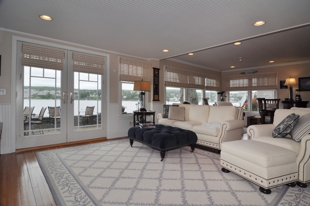 169 Narragansett Blvd., Portsmouth, RI 02871